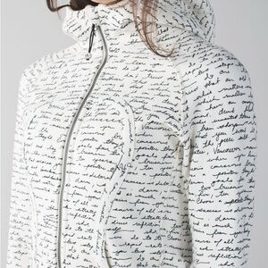 Lululemon Scuba Hoodie II
Manifesto Script Ghost Black / Ghost size 8